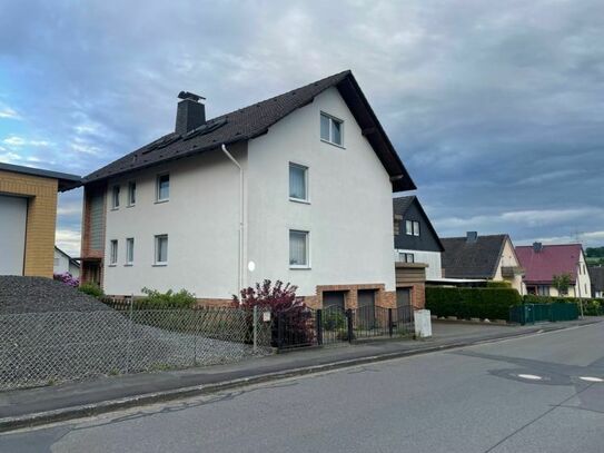 Schönes Mehrgenerationenhaus in Landwehrhagen (282 m² / 9 Zi): 2 Balkone, 3 Garagen, Keller, Garten – etwas Renovierung…