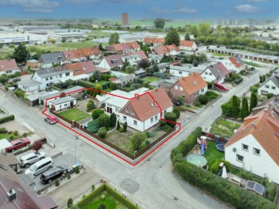 Preishit !!! Charmante Doppelhaushälfte in grüner Umgeb. + Gewächshaus+Garage: Ihr neues Zuhause