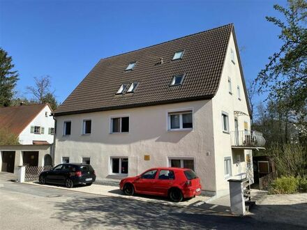 Erstbezug nach Sanierung - moderne Wohnung im EG mit Garten in ruhiger, grüner Lage!