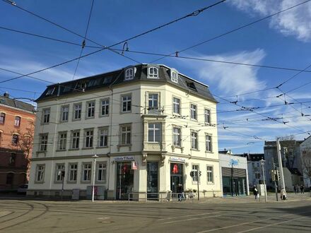 + + + top moderne 4 Zimmer Wohnung mit riesiger Terrasse und Aufzug im Herzen von Zwickau + + +