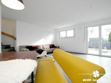 BERK Immobilien - 360° Rundgang - hell, modern und energieeffizient - Reihenendhaus in ruhiger Lage