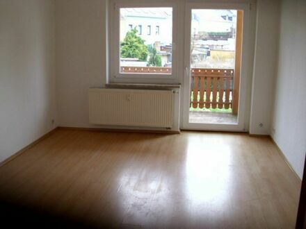 3 Raum Wohnung ruhige Lage mit Balkon