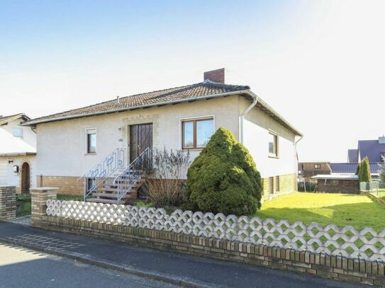 Geräumiger Familientraum mit Wintergarten, Balkon und Hühnerstall in ruhiger Lage