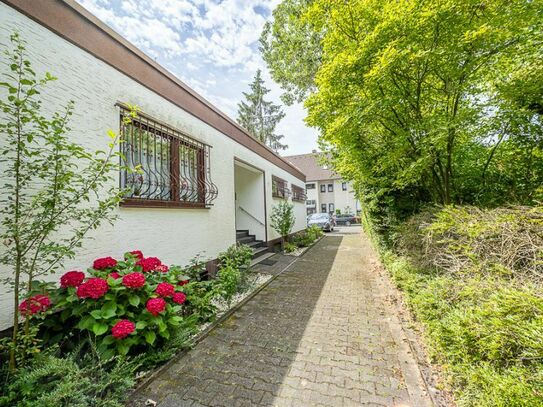 Bonn-Dottendorf: Wohnen auf einer Ebene in bester Wohnlage mit Innenhof, Garage und Stellplatz!