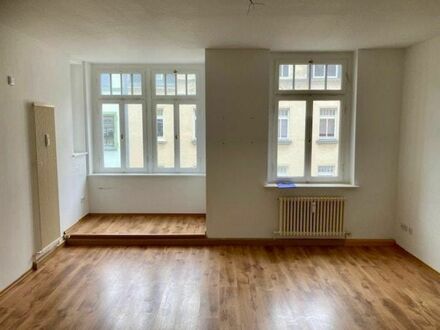 Große schöne helle 5- Raum Wohnung in zentraler Lage in Auerbach zu vermieten