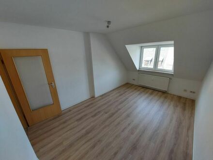 moderne 3-Raum Dachgeschosswohnung im Stadtkern