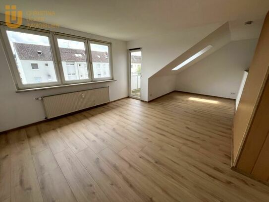 Frisch gestrichenes 1 Zimmer Appartement mit neuem Fußboden in Babenhausen