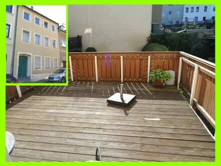 Provisionsfrei ! Reihenhaus mit großem Südbalkon, kleinen Garten und Pellets-Scheitholz-Heizkessel