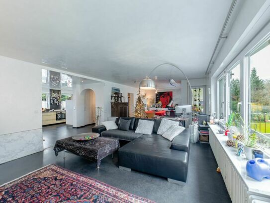 Zweifamilienhaus mit eleganter Raumgestaltung, schönes Eckgrundstück, Energiewert C