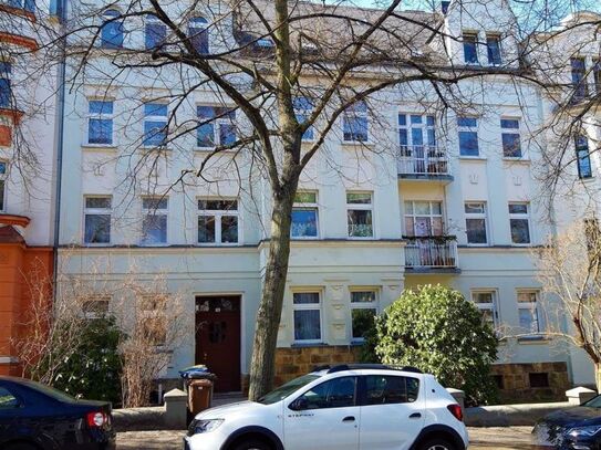 *** Wunderschöne 2-Raum Wohnung mit EBK und Balkon sucht Dich!***