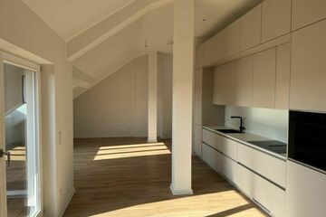 3-Zimmer-Wohnung mit Echtholzparkett, EBK, Ankleide und Klimaanlage im Erstbezug - ab 15.03.2024