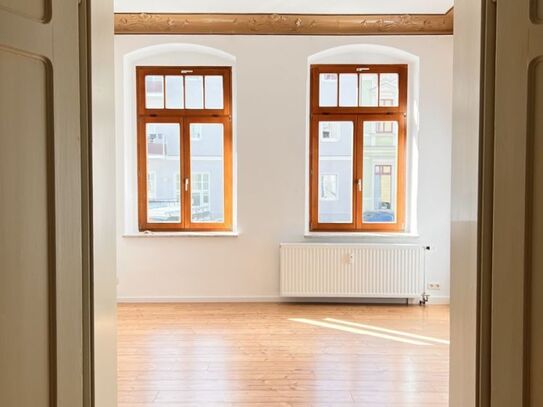 +++ ALTBAU-TRAUM! RENOVIERTE 4-Raumwohnung mit Balkon - 1 MONAT kaltmietfrei+++