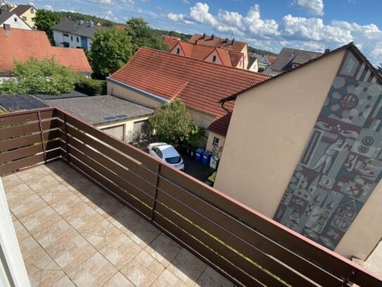 SÜDBALKON MIT WOHNUNG UND GARAGE IN KATZWANG