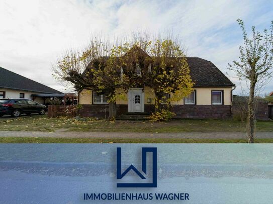 Sanierungsbedürftiges Haus mit großem Grundstück in ruhiger Lage und Nähe zu Neubrandenburg
