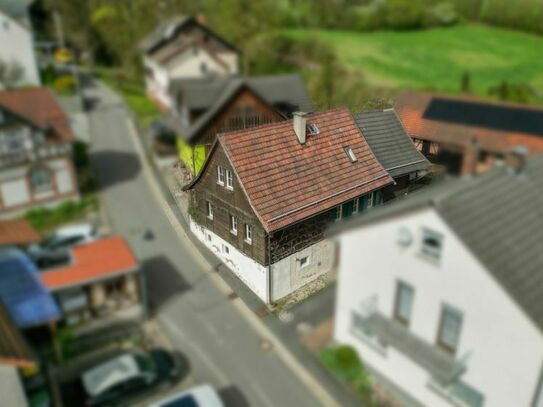 Einfamilienhaus mit kleinem Grundstück und Garage in Weissenbrunn vorm Wald!