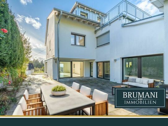 BRUMANI | Luxuriöses Einfamilienhaus & Smart Home in Freiburg-Zähringen mit Pool, Garage & 360°Sicht