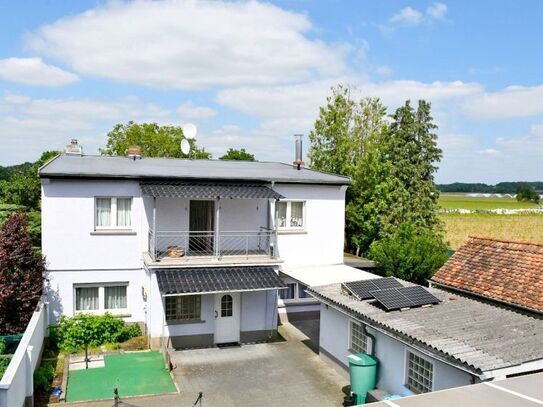 **RESERVIERT** Ein Haus – zwei Eigentumswohnungen: 155 m² Wohnfläche flexibel nutzbar für ein oder zwei Parteien