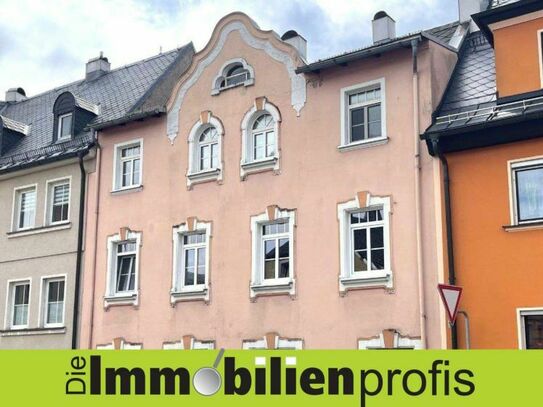 1238 - Helmbrechts: Dreifamilienhaus mit Potential