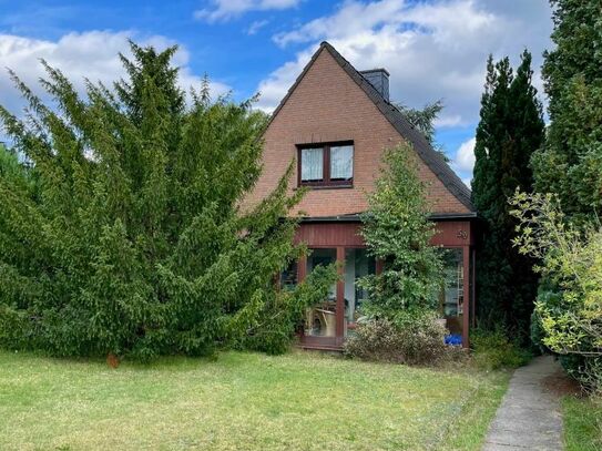 Kleines, ruhig gelegenes Einfamilienhaus mit sehr schönem Garten