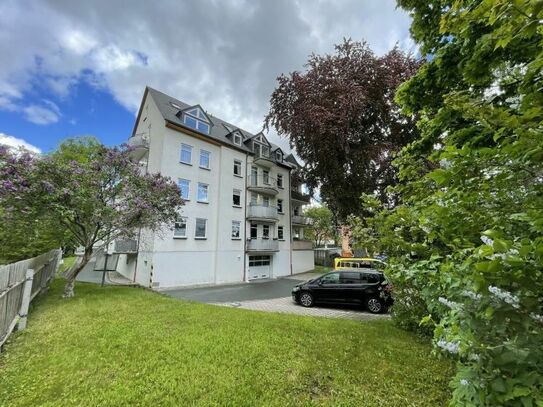 sehr coole Wohnung: Dachmaisonette, mit Balkon, Küche und Stellplatz