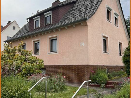 Siedlungshaus in ruhigem Wohngebiet von Schlüchtern Innenstadt mit großem Garten, Garage u. Terrasse