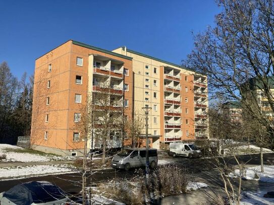 schöne helle Einraumwohnung mit Balkon und Fahrstuhl