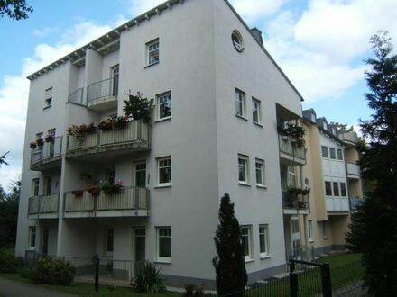 Neu renovierte Singlewohnung mit Balkon und Tiefgaragenstellplatz!