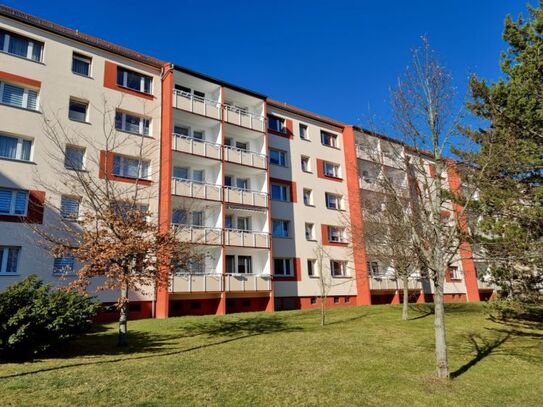 Helle 2-Raumwohnung mit Balkon und Aufzug