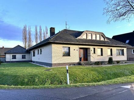 Großer Winkelbungalow mit viel Platz und mehreren Nutzungsmöglichkeiten in Kranenburg-Schottheide!