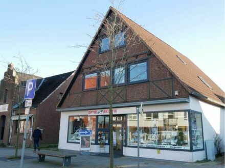 Gepflegtes Wohn- und Geschäftshaus mitten im Ortskern in 25704 Meldorf zu verkaufen.