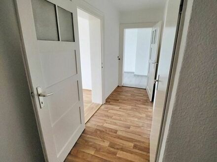 Sanierte 2-Raum-Wohnung in Höhenlage