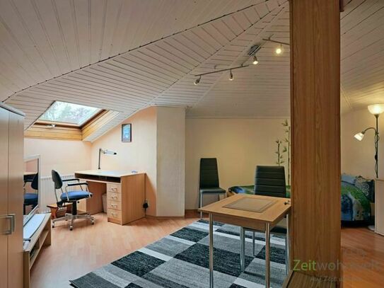 (EF0676_M) Dresden: Klotzsche, preiswertes möbl. Dachgeschoss-Apartment für Pendler, einfacher Standard, WLAN inklusive