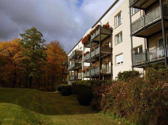 großzügige 2-zimmer-wohnung mit balkon in naumburg