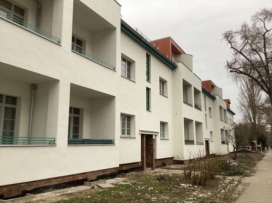 2,5-zimmer-etagenwohnung-mit-balkon-zur-miete-in-berlin-lankwitz