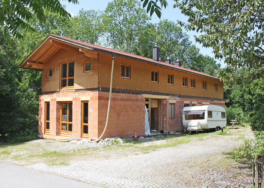 Landhaus mit tollem Garten u. hochwertiger Bausubstanz