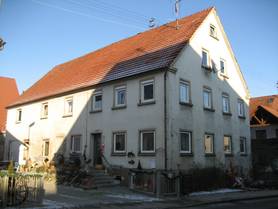 Sehr geräumiges Einfamilienhaus in Asselfingen