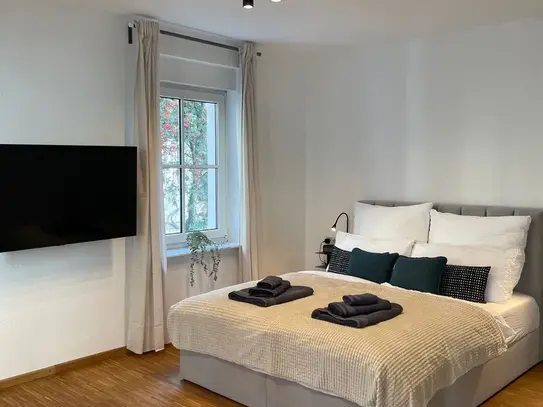 Central city studio with parking space, Stuttgart - Amsterdam Apartments for Rent