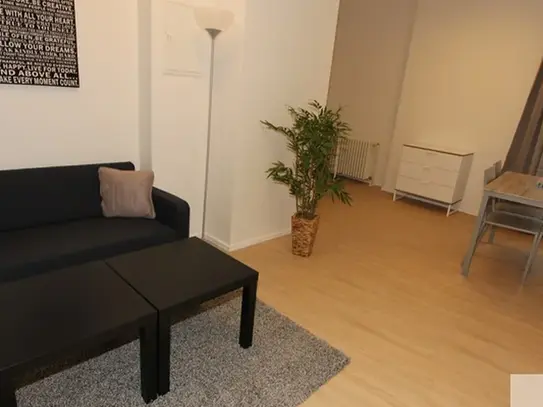 Modern business apartment in the heart of the old town – euhabitat