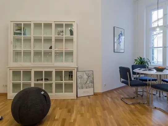 Quiet, modern and fully furnished home away from home in Berlin Moabit.