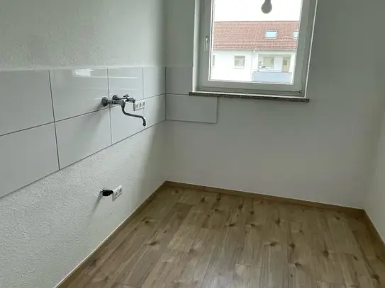 Renovierte 3-Zimmer-Wohnung in Rotenburg mit Balkon, Wannenbad und Laminatböden