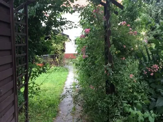 Lichtdurchflutete 3-Zimmer-Wohnung mit Gartenblick