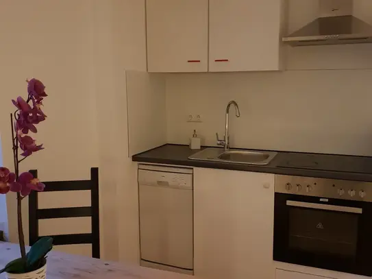 Renovated 1,5 room apartment close to the main station