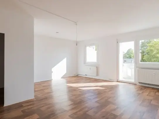 Sonnige 2 Raum-Wohnung mit großen Wohnzimmer