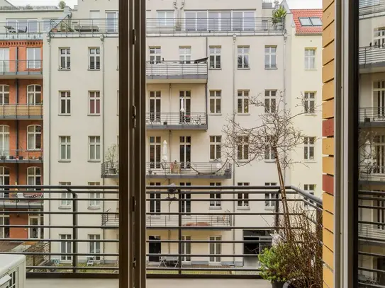 Stylish East Side Loft in Center with AC (Friedrichshain)