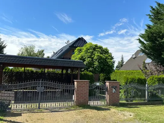 stylish house with 4m x 8m pool near Berlin in the Rehfelde district of Werder