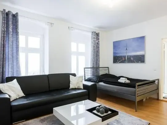 City Center apartment at Alexanderplatz and infront metro exit