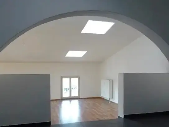 Magdeburg-Wohnen über der Stadt sonnige 2 -R-Wohnung , Loft in MD.Neue Neustadt ca.128,95 m² DG zu vermieten.