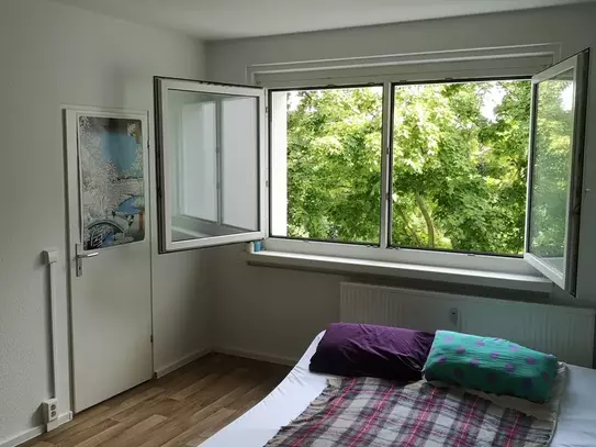 New and spacious studio (Marzahn)