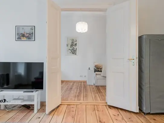 Pretty & spacious old building apartment with balcony, Berlin - Amsterdam Apartments for Rent