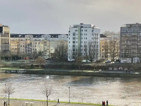 Luxury apartment with river view nearby ECB in Frankfurt